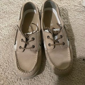 Sperry boat shoes
